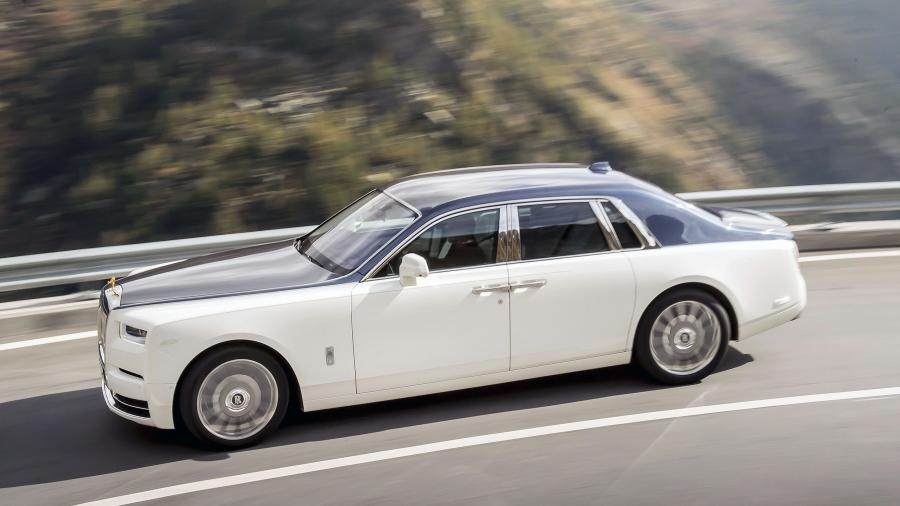 Rolls-Royce Phantom 2017 года  (WW) (фото 38 из 75)